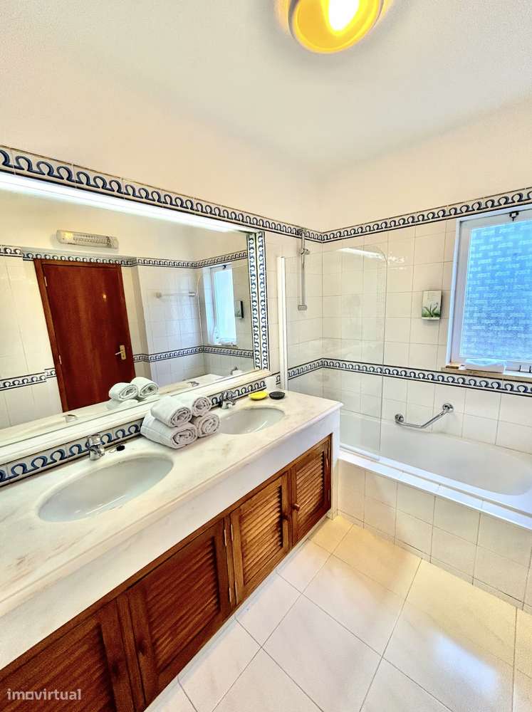 Moradia V2 em Vilar do Golfe – O Seu Refúgio na Quinta do Lago-9