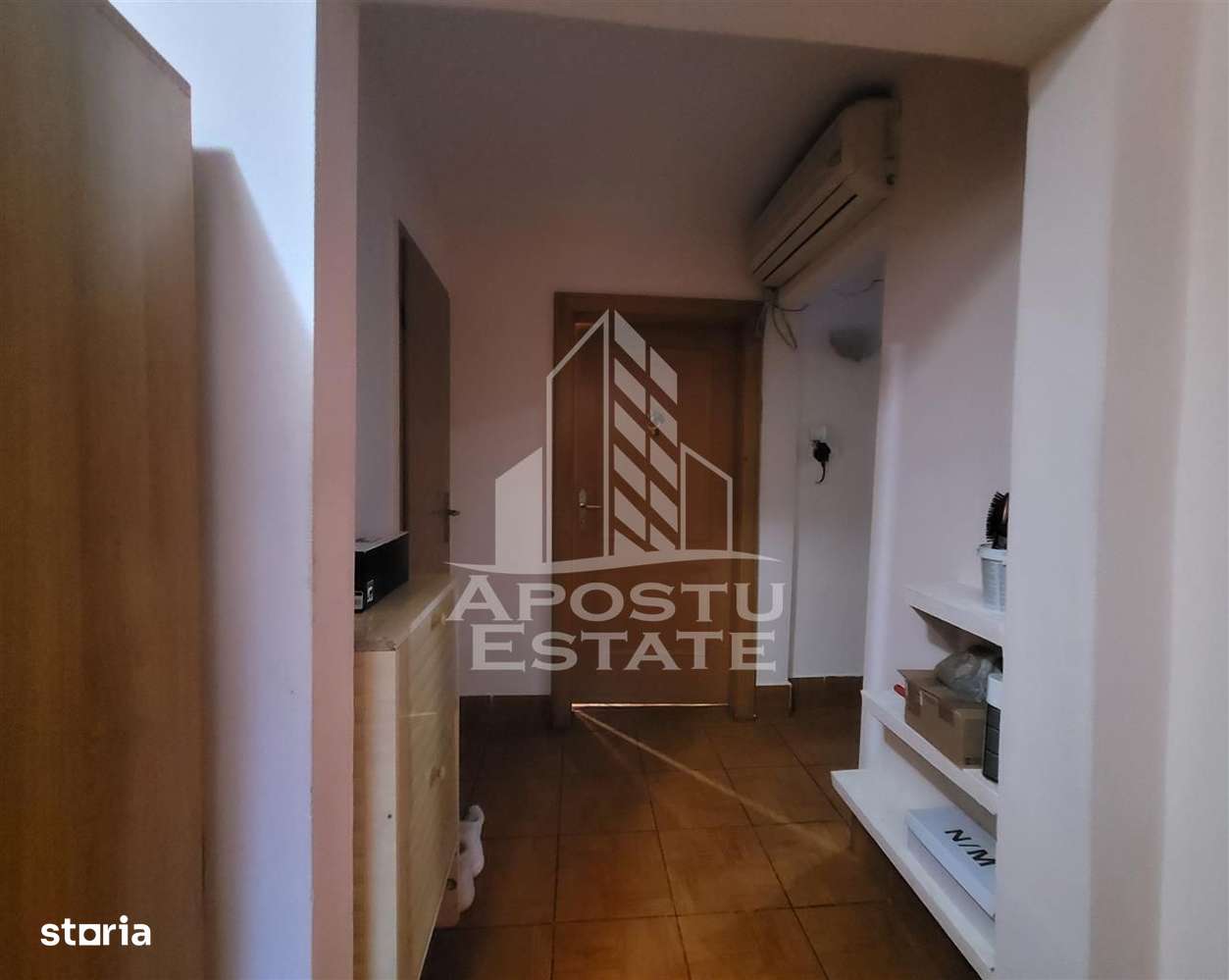 Apartament cu 3 camere, 2 bai, centrala proprie, zona Bucovina - Imagine principală: 4/8