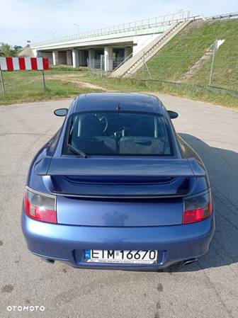 Porsche 911 Carrera - 9