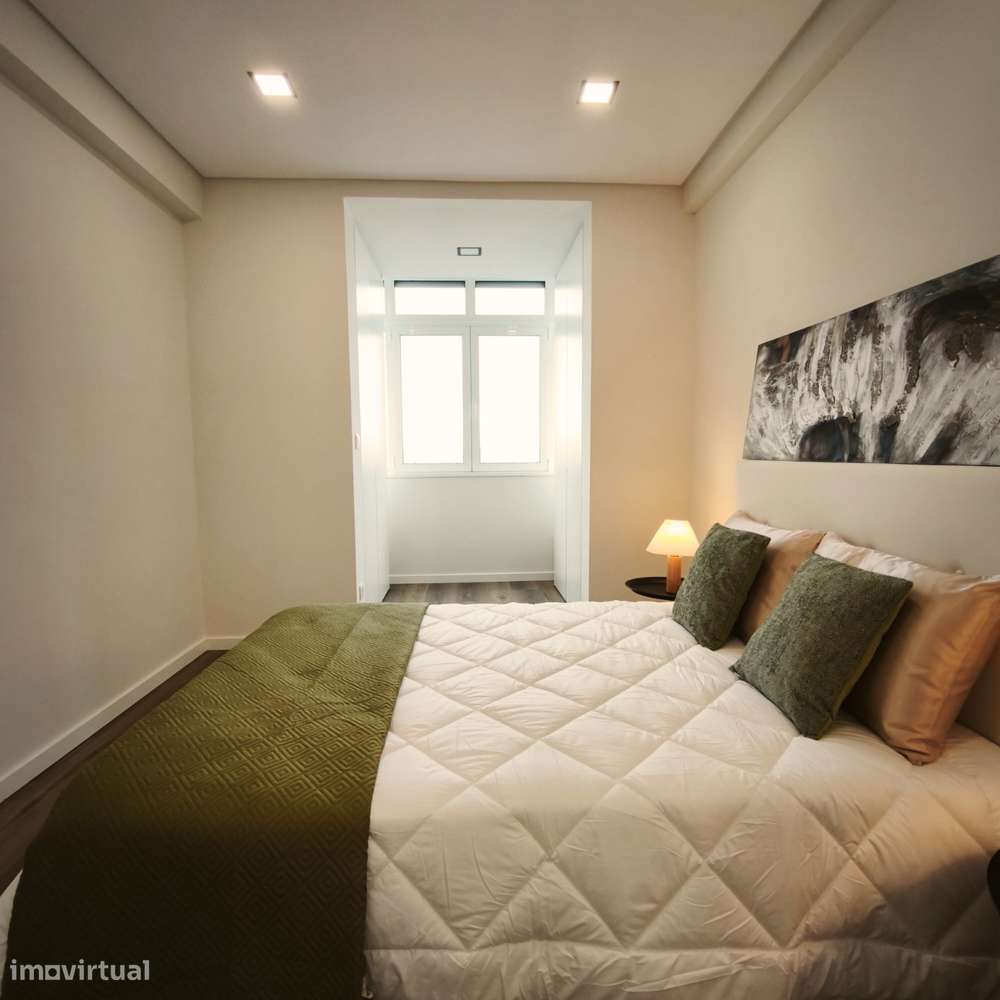 Apartamento T3 de Luxo e Modernidade no Coração de Benfica com Vista p-19