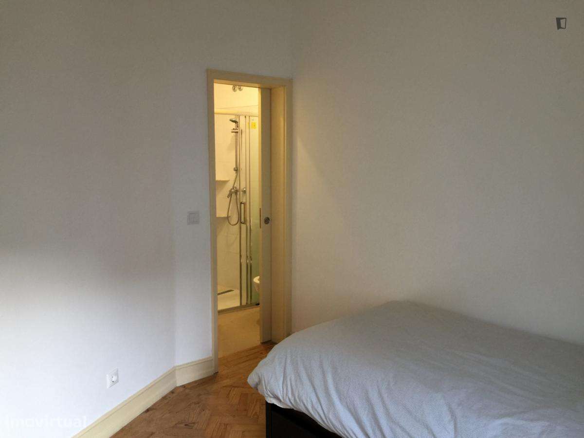 Quarto - localizado em Santa Apolónia Lisbon - Grande imagem: 4/11