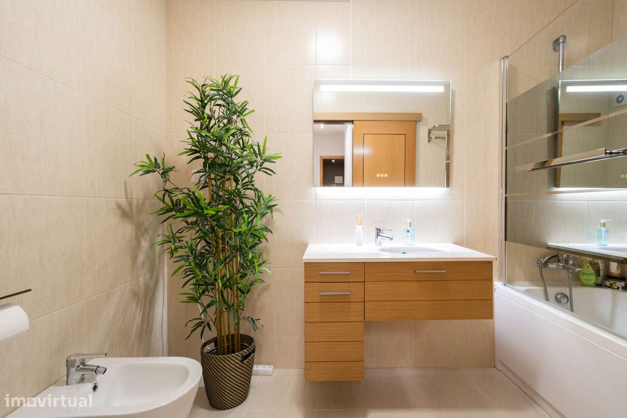 Descubra o Lar Perfeito: Apartamento T3 com Piscina e Jardim em Condom-21