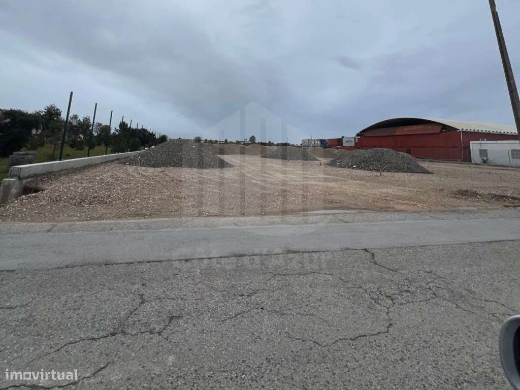 Terreno industrial com 10000 m2 em Quinta do Anjo, Palmela - Grande imagem: 4/5
