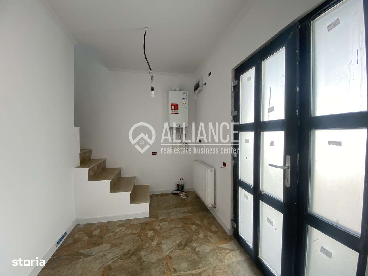 Valu lui Traian (COD 07) Casă P+M cu 5 camere, teren de 517 mp - Imagine principală: 4/20