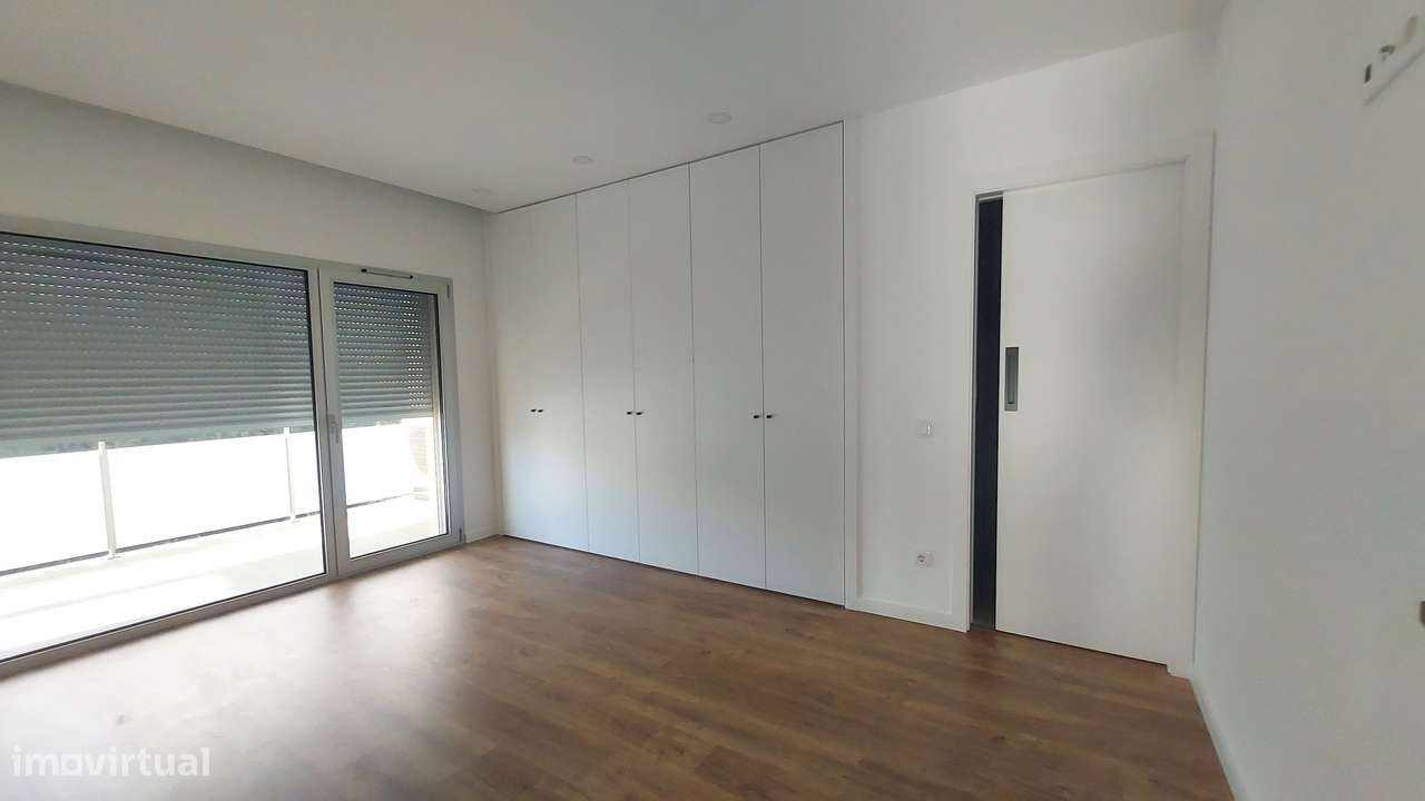 Apartamento T3 novo C/ box- Leiria-11