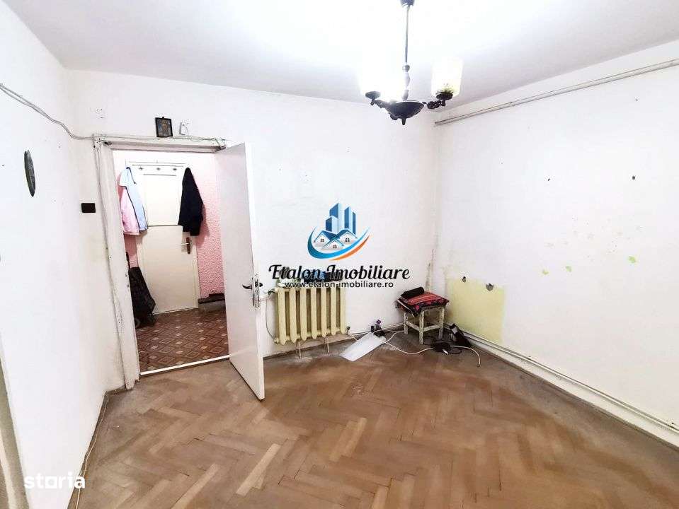 Apartament 4 camere semidecomandat, etaj 6, Maratei Piatra Neamt-7
