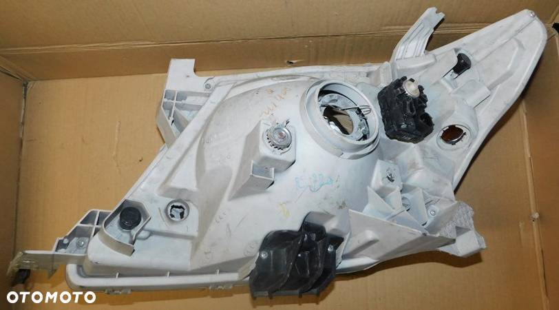 lampa prawa TOYOTA HILUX 05-11 - 7