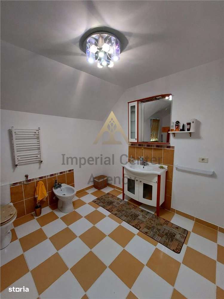 Vila de vanzare P+1 si  4200 mp teren in Com Livezi-19