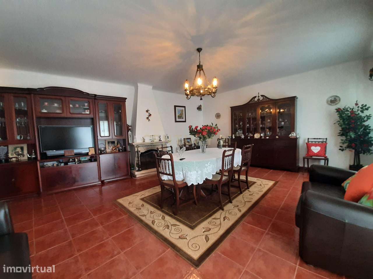 Espetacular Moradia T3 em Lousa com Garagem e Varandas-2