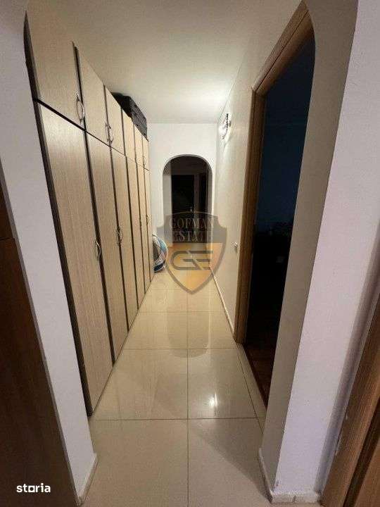 Faleza Nord Delfinariu, 3 camere, et 2/4, decomandat, parcare, - Imagine principală: 4/13