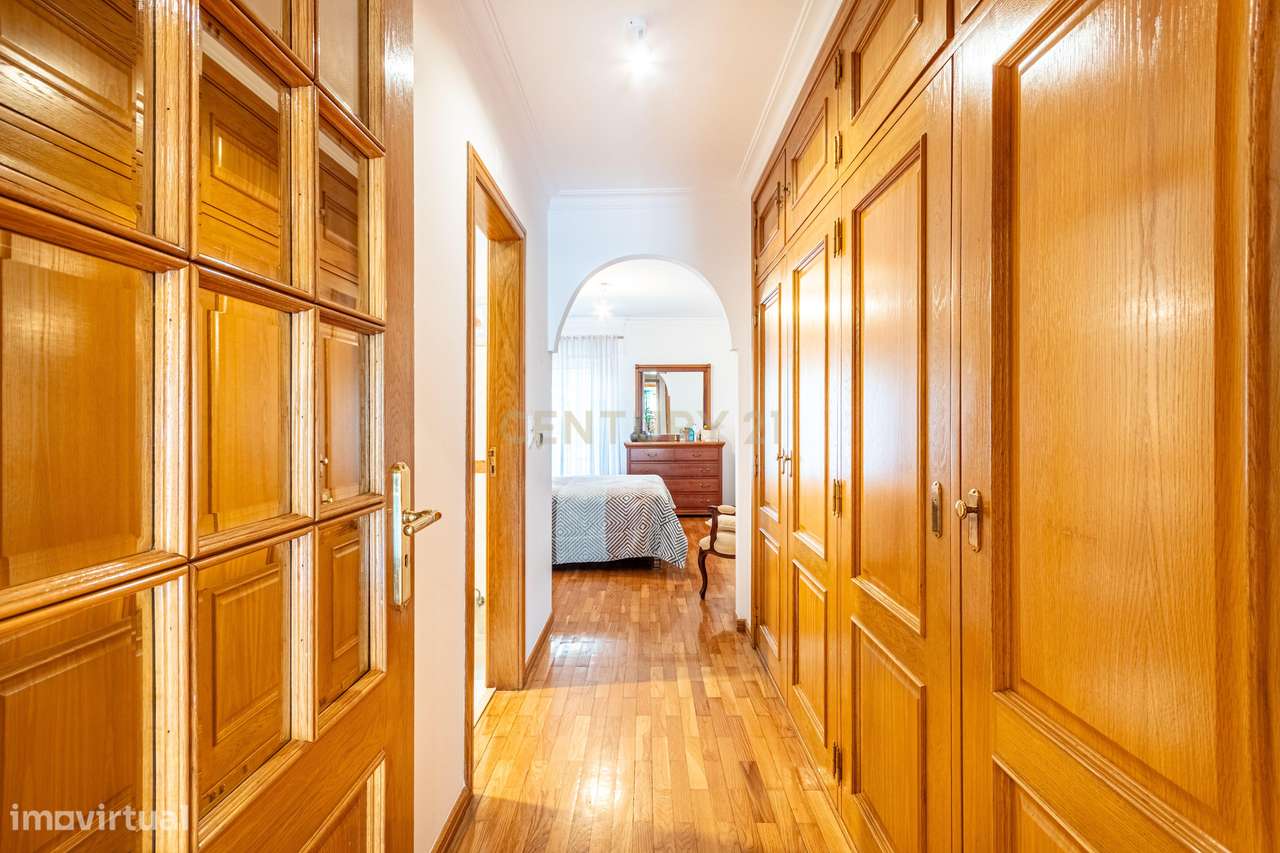 Excelente Apartamento T3 - Jardins da Parede - Grande imagem: 4/26