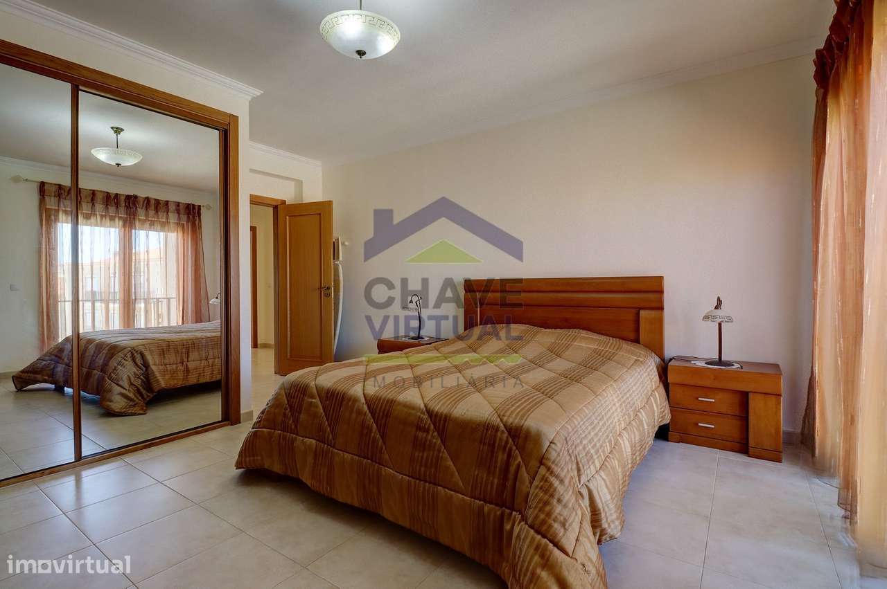 Apartamento T3 com Garagem e Arrecadação - Centro Lourinhã-26
