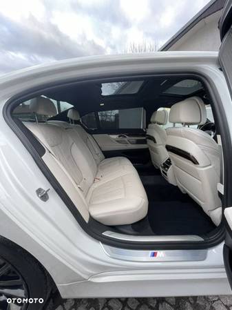 BMW Seria 7 740Li sport - 16