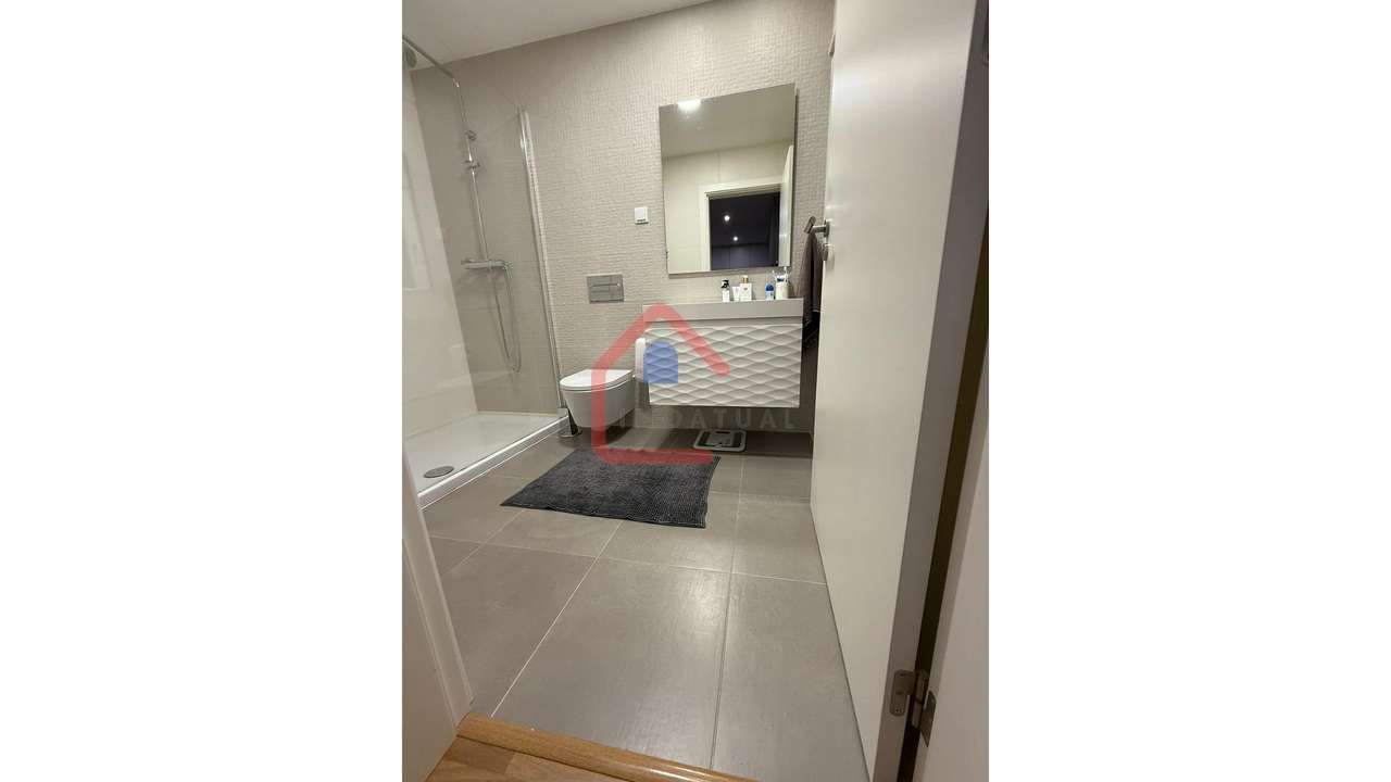 Apartamento T3 em Portugal-3
