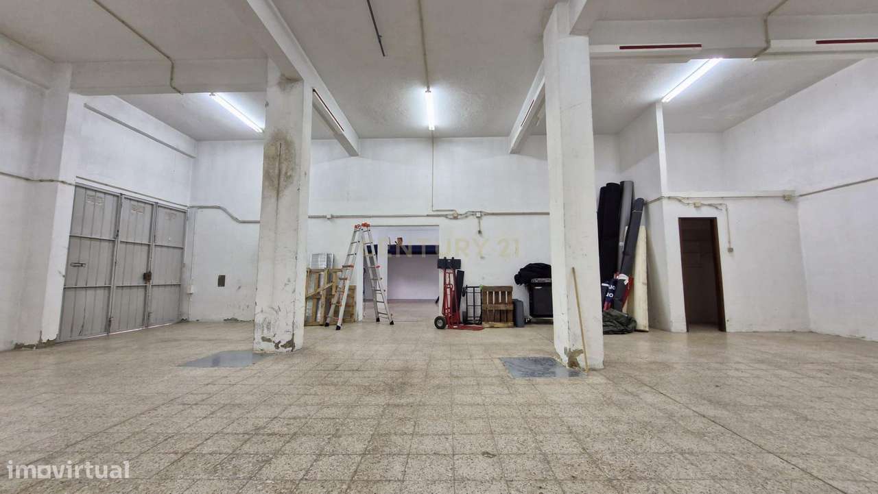 Garagem bem localizada-5