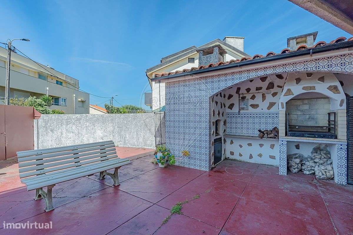 Moradia T4 para venda-33