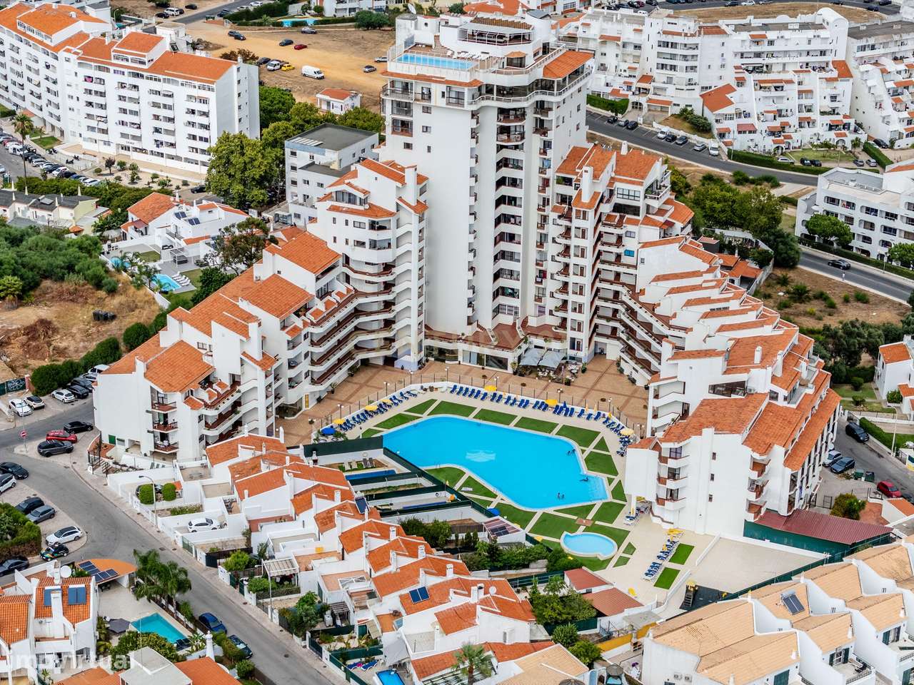 T1 totalmente remodelado, mobilado e equipado, com extraordinária vist-23