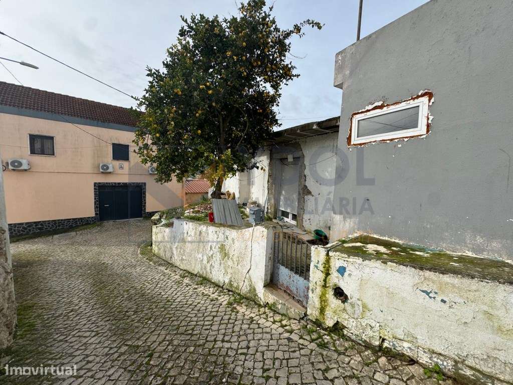 Moradia V3 com Projeto de Remodelação em Adanaia - Alhandra, São Jo...-8