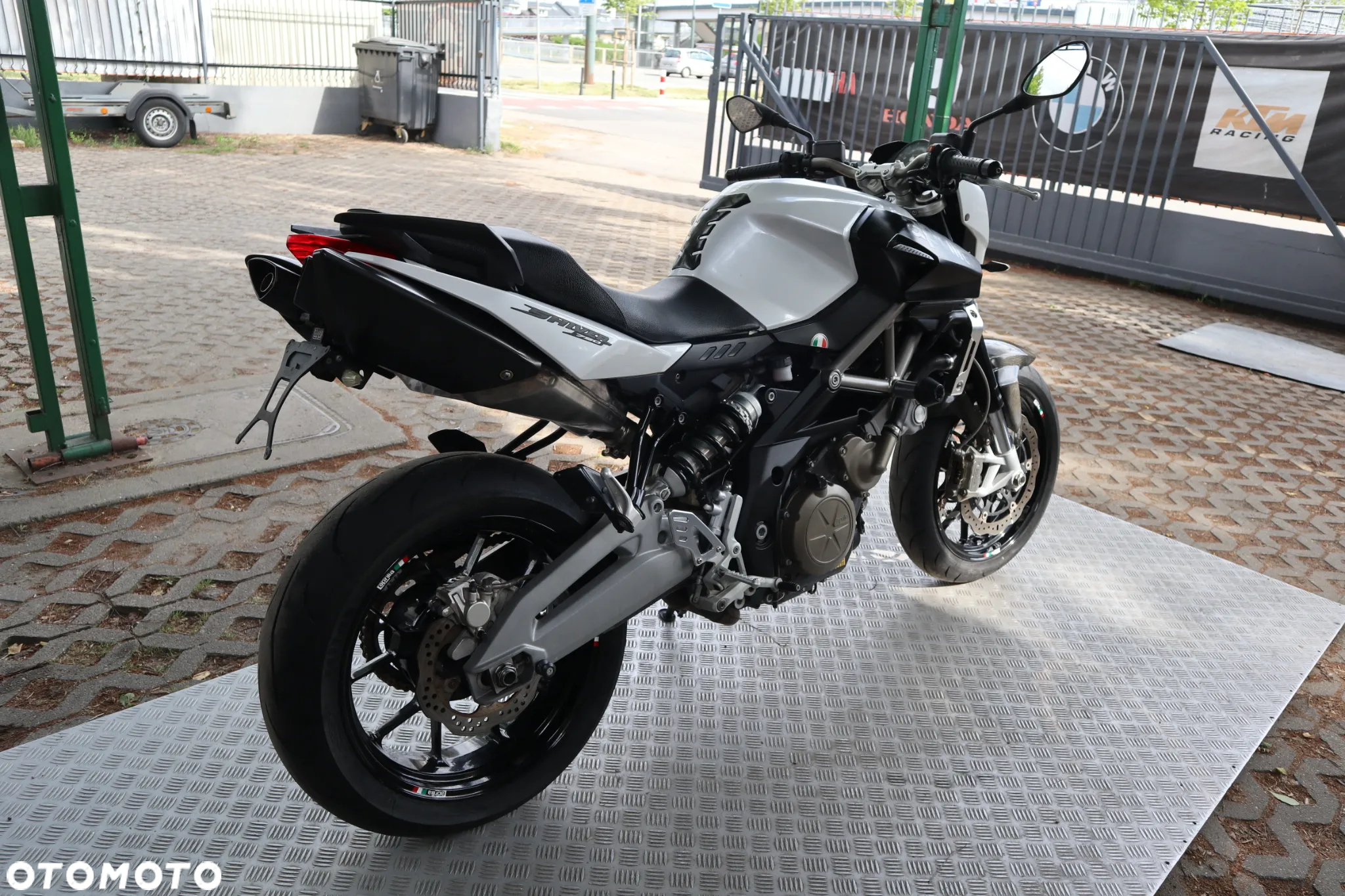 Aprilia Shiver - 5