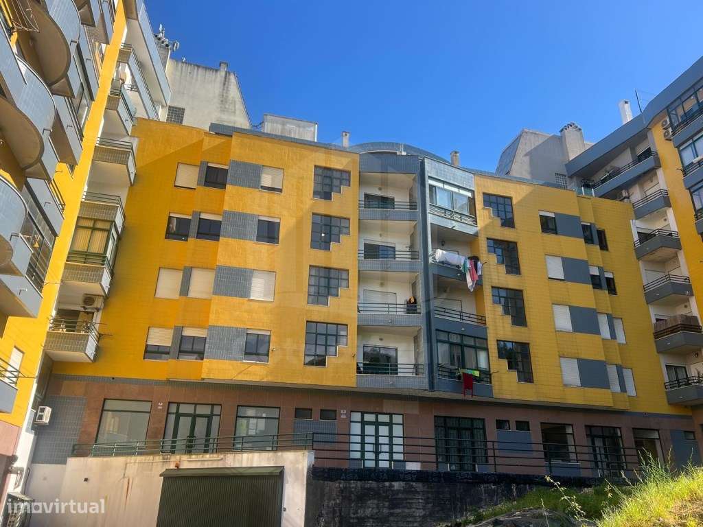 Apartamento T3 Parque da Paz no Feijó com Arrecadação e duas Varandas. - Grande imagem: 5/30