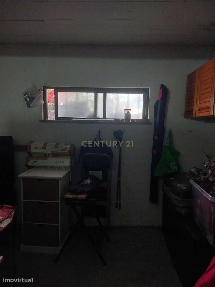 Garagem box fechada Urb. Mar e Serra-5