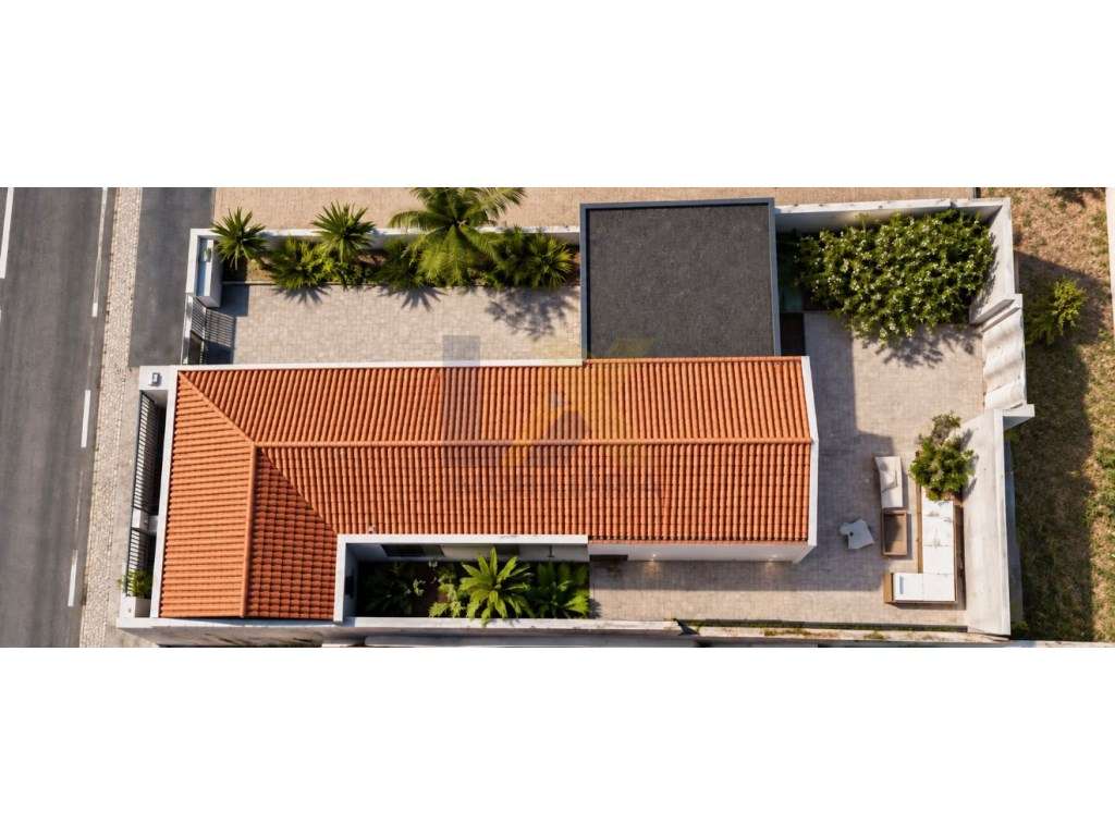 Moradia T2 Térrea muito bem localizada em Oliveirinha!!!!-5