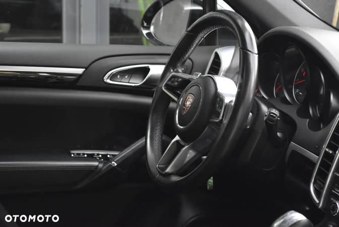 Porsche Cayenne Platinum Edition - 31