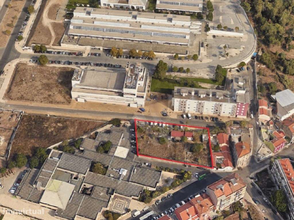 Terreno no Casalinho de Ajuda junto ao Polo Universitário da Ajuda-0