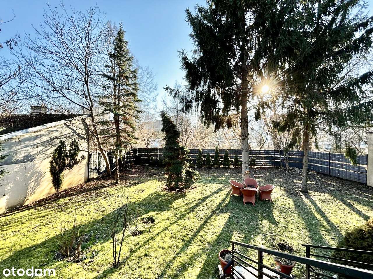 Gotowe 2 pokoje z ogródkiem, garażem i p. gospodarczym | Metro Trocka-4