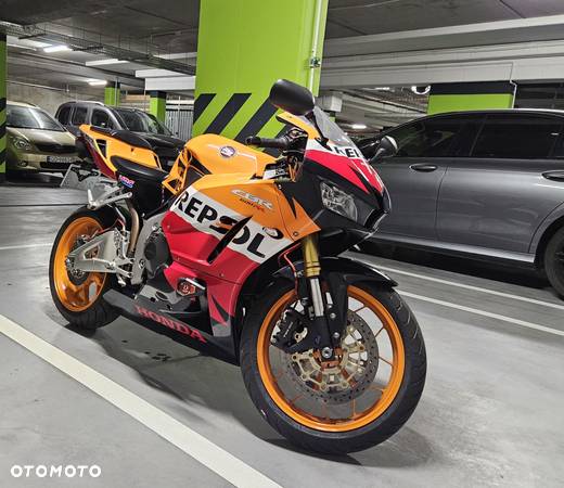 Honda CBR - 1