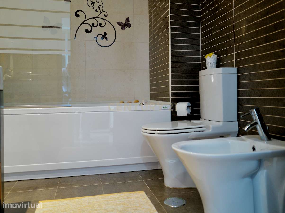 Apartamento Duplex T4 de Prestígio com Vista Rio | Alcochete-22