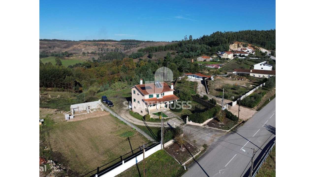 Moradia T4 Poços c/ terreno-46