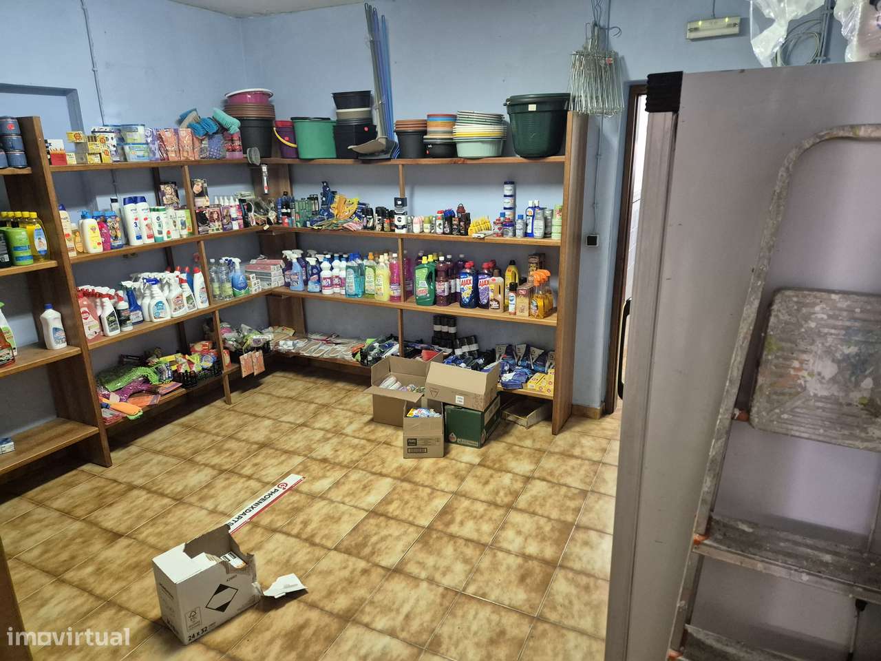 Snack-bar e minimercado em Gomes Aires, concelho de Almodovar-18