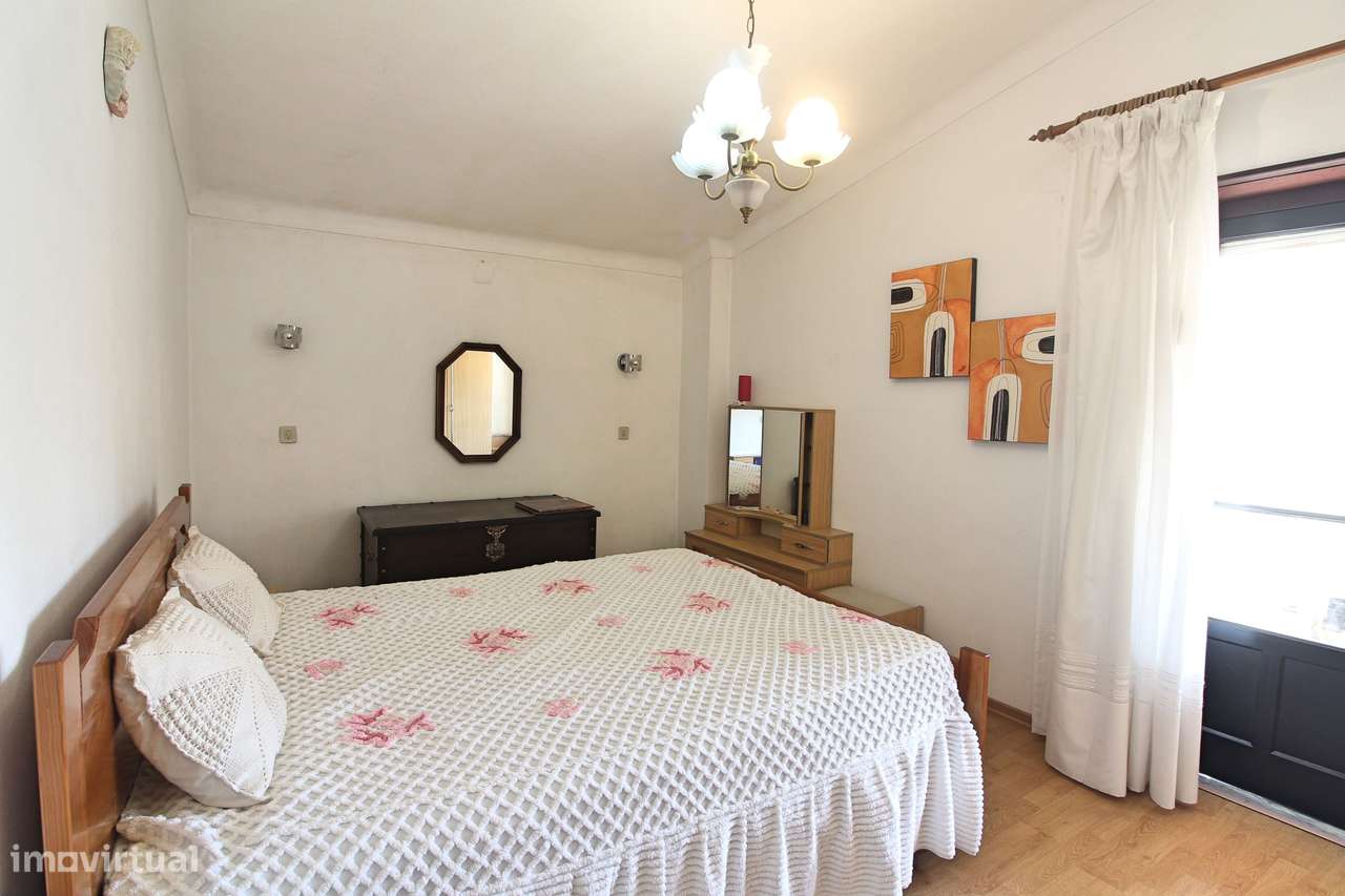 Moradia isolada em Gaeiras, com 4 quartos, jardim e garagem fechada.-14