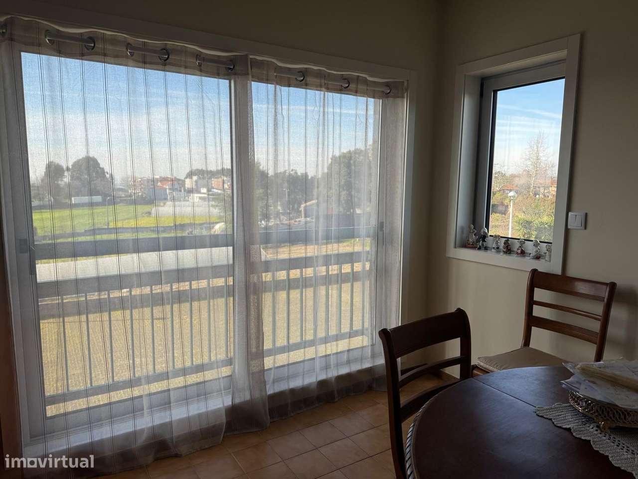 T1 com varanda, garagem e equipamentos completos - Grande imagem: 5/16