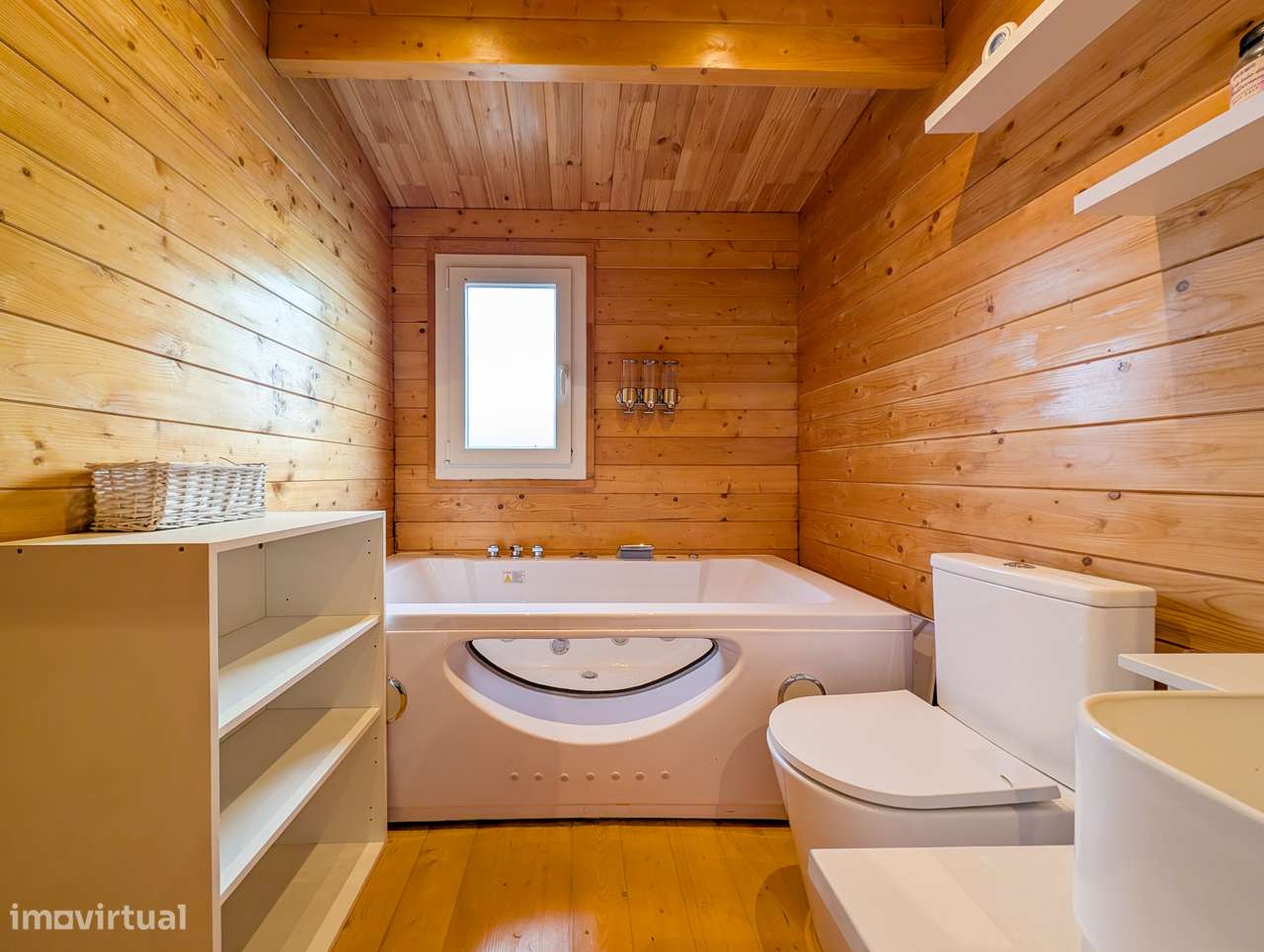 Terreno de 300 m² com moradia T4 em madeira – Charneca de Caparica-12