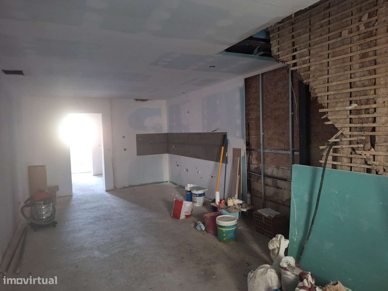 Moradia em banda em rua Doutor Joaquim Eleutério Gaspar Gomes - Grande imagem: 5/27