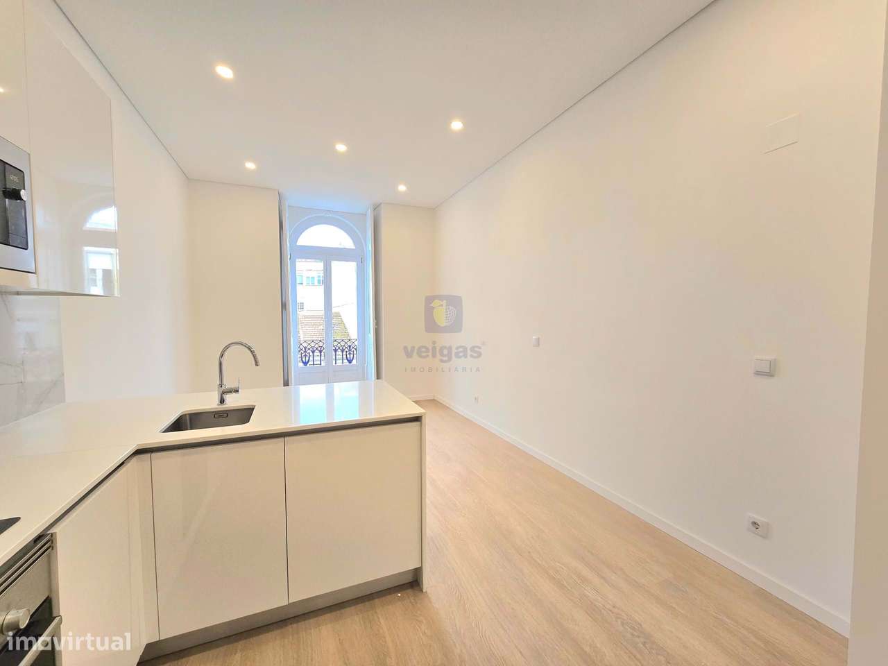 Apartamento T2 com varanda e duas frentes no empreendimento ANJOS 49 - Grande imagem: 4/13