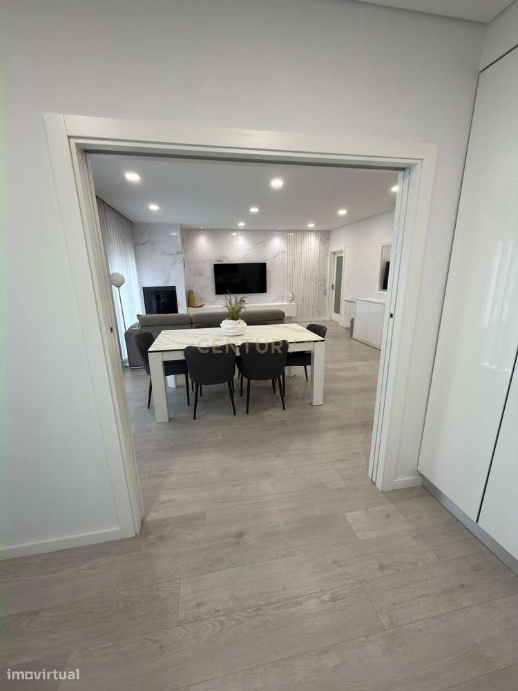 Apartamento T3 com Terraço como novo - Grande imagem: 3/19