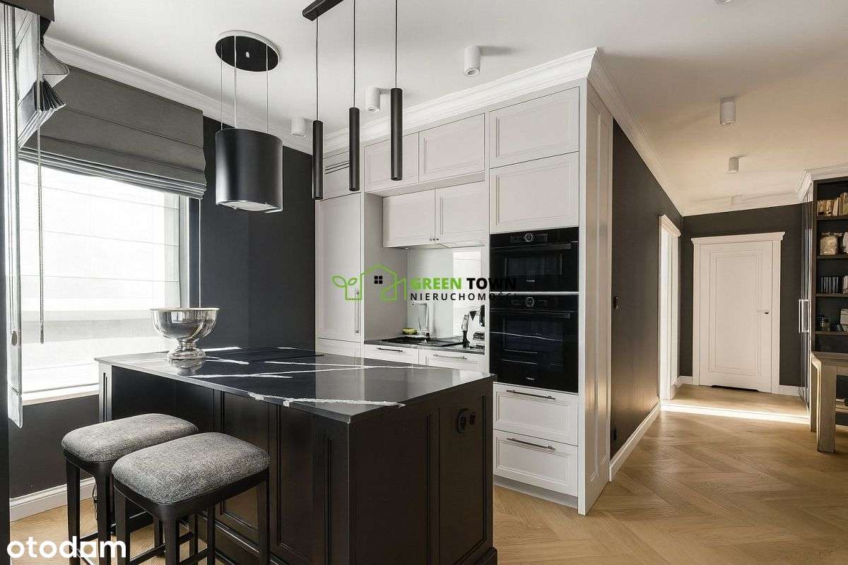 Dwa balkony, zapach porannej kawy i światło-1