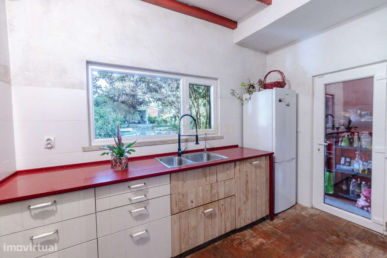 Vila de Prestígio T7+2 com 5.000 m² de Privacidade na Verdizela-11