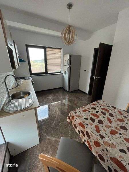 Casa pentru inchiriat - Imagine principală: 4/8