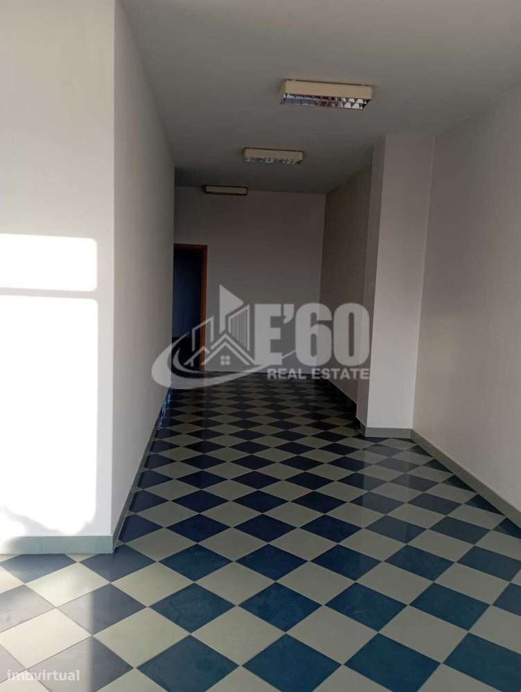 LOJA EM ESMORIZ - Grande imagem: 4/11