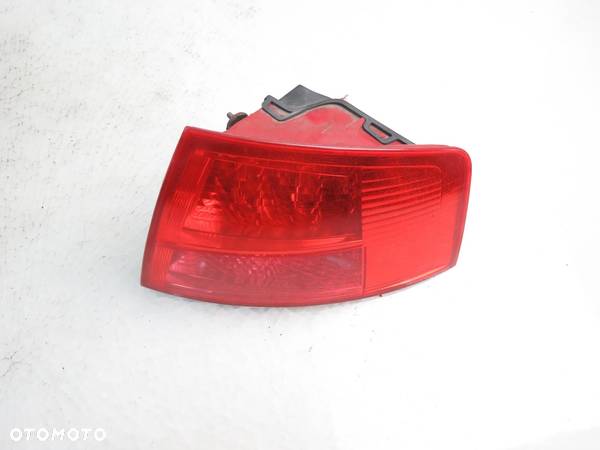 LAMPA PRAWA TYLNA AUDI A8 D3 (4E2, 4E8) 4E0945096C - 2