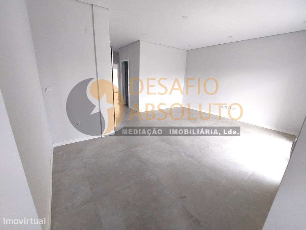 Apartamento T2 c/ varanda. Quinta do Conde - Pinhal do General-6