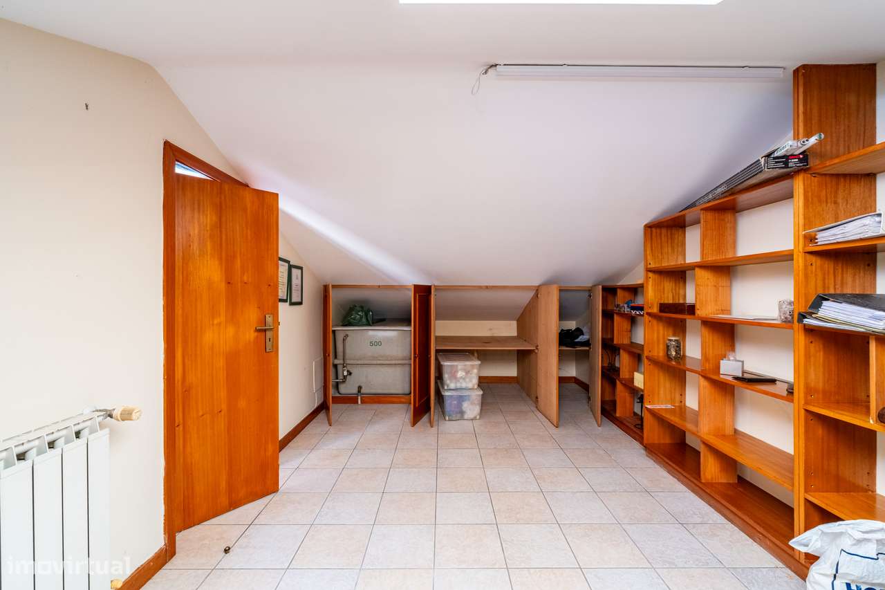 Magnifica Moradia T4 - Aldeamento privado com duas piscinas na Maia-35