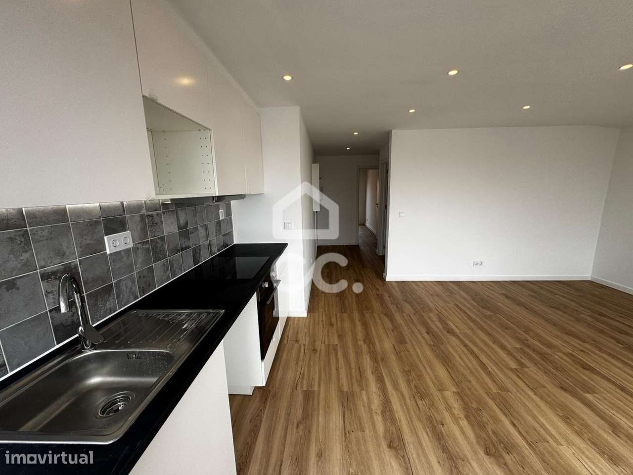 Apartamento T2 Renovado em Camarate – Excelente Oportunidade - Grande imagem: 4/18