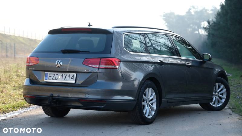 Volkswagen Passat 1.6 TDI BMT Comfortline - 15