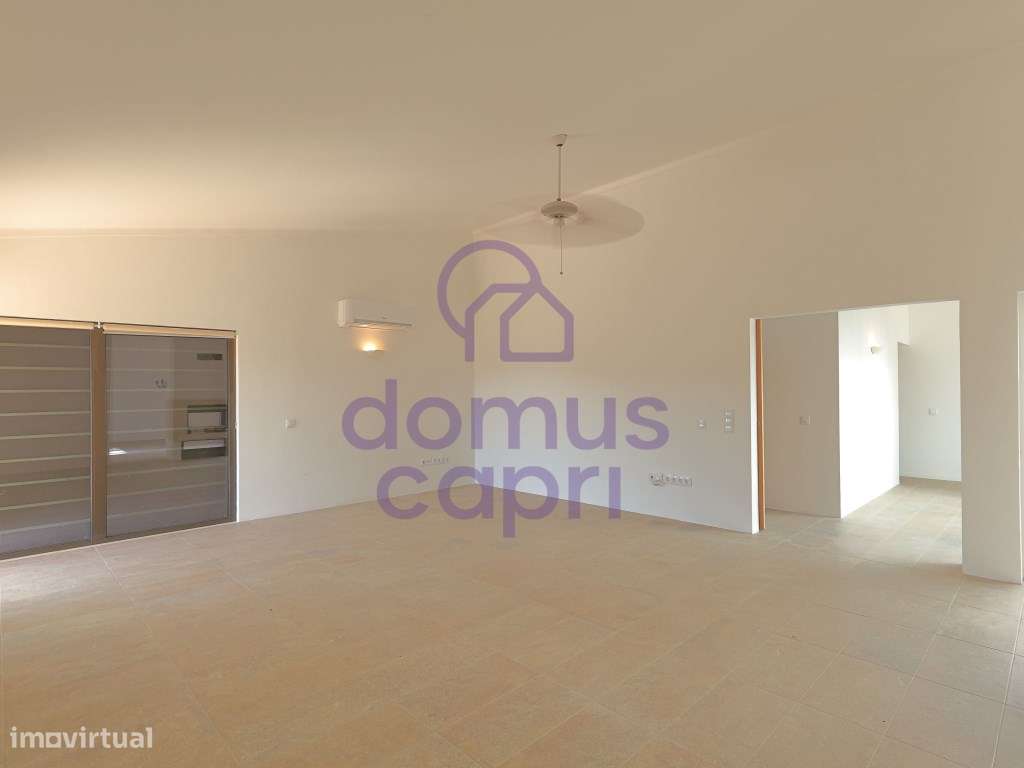 Moradia T3 com Piscina e Terreno em Porto Carvalhoso - Tavira-11