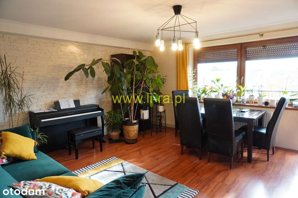 Umeblowane mieszkanie trzypokojowe o pow.77,50m, II p.balkon,  garaż-7